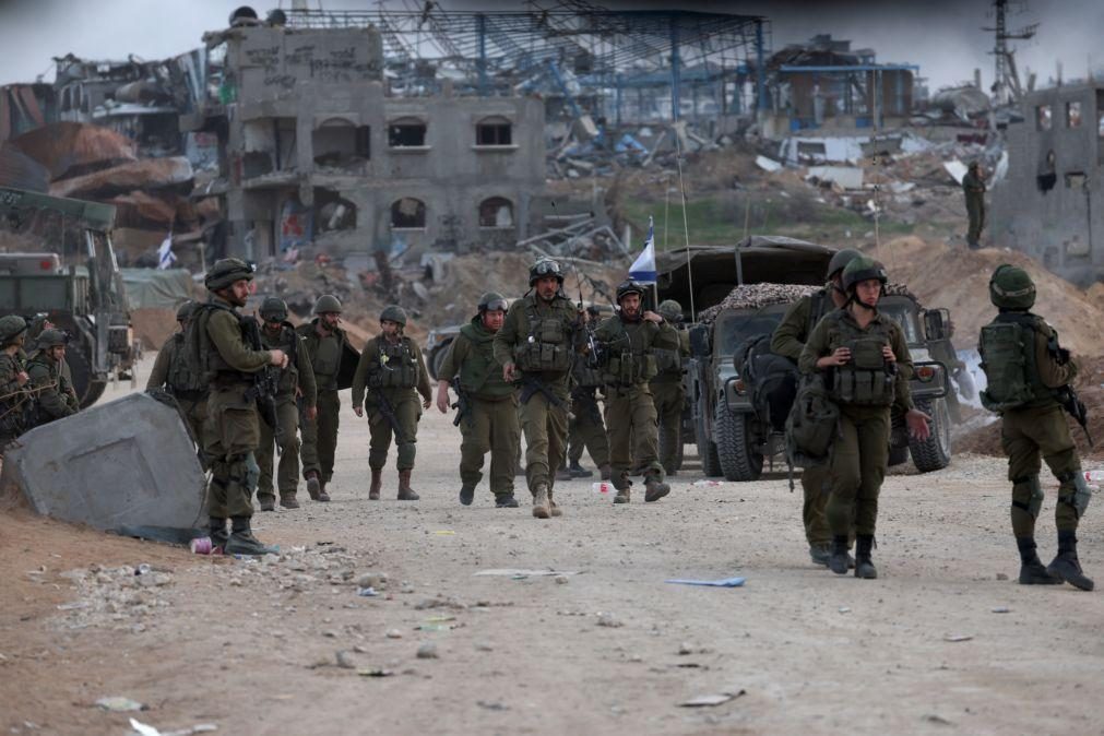Reféns mortos por exército israelita estavam sem camisa e transportavam bandeira branca