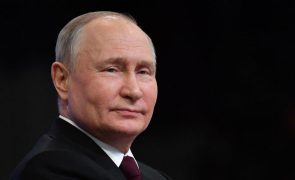 Putin diz que Rússia não tem 