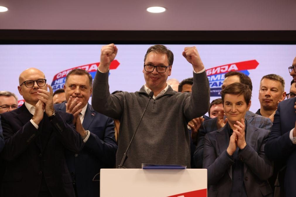 Resultados preliminares dão vitória ao atual partido no poder na Sérvia