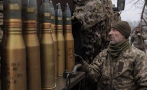 Itália prorroga por um ano fornecimento de equipamento militar à Ucrânia