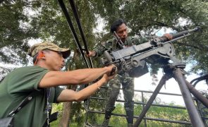 Grupo armado conquista passagem na fronteira entre Myanmar e China - Media
