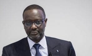 Antigo diretor do Crédit Suisse eleito novo líder da oposição na Costa do Marfim