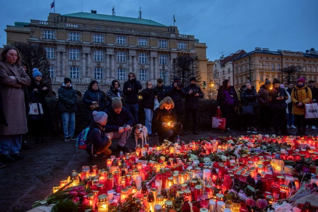 Luto nacional na República Checa por tiroteiro que matou 15 pessoas