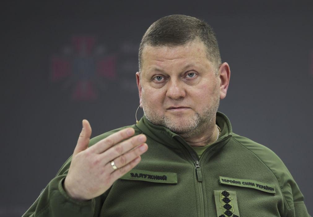 Chefe das Forças Armadas ucranianas acredita que número de baixas fará Moscovo desistir
