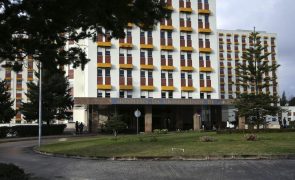 Hospitais de Coimbra apelam aos doentes para recorrerem à Linha Saúde 24