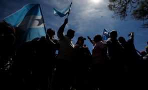 Governo da Argentina critica convocação de greve geral
