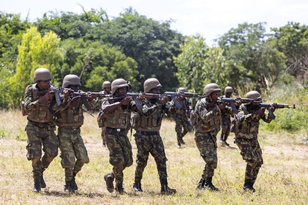 Moçambique espera recensear mais de 220 mil jovens para serviço militar obrigatório em 2024