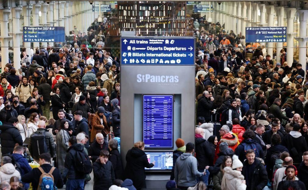 Cancelados todos os comboios da Eurostar que ligam Londres à Europa continental