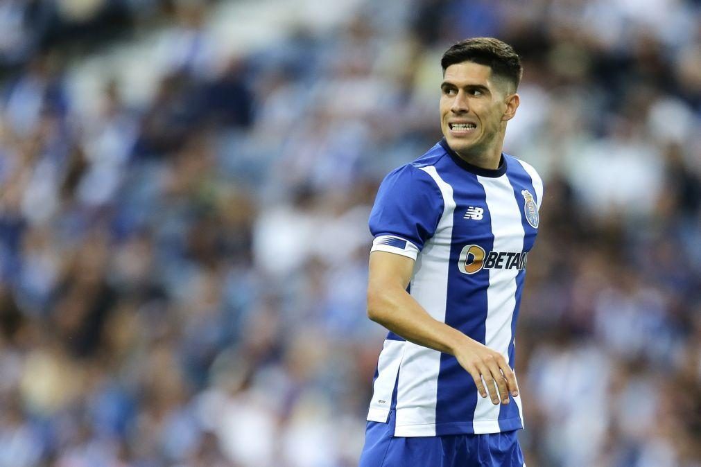 Avançado Fran Navarro ruma ao Olympiacos por empréstimo do FC Porto