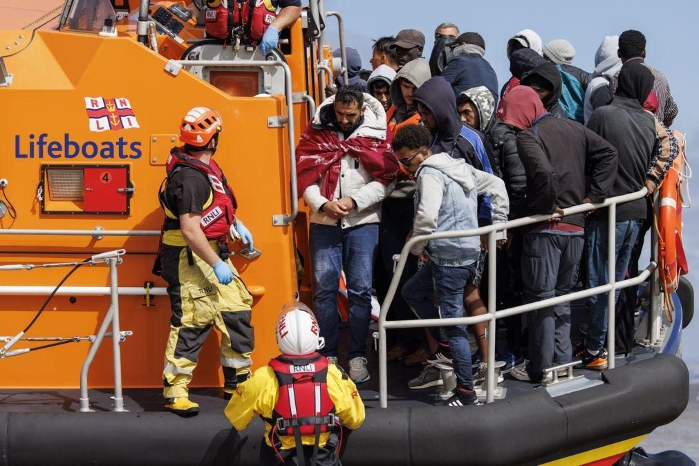 Cerca de 30.000 migrantes atravessaram o Canal da Mancha ilegalmente em 2023