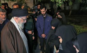Ayatollah Khamenei promete 