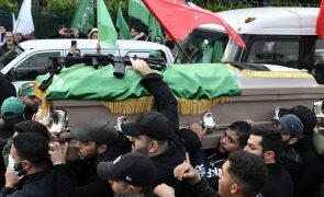 Milhares de pessoas prestam homenagem ao 'número dois' do Hamas em Beirute