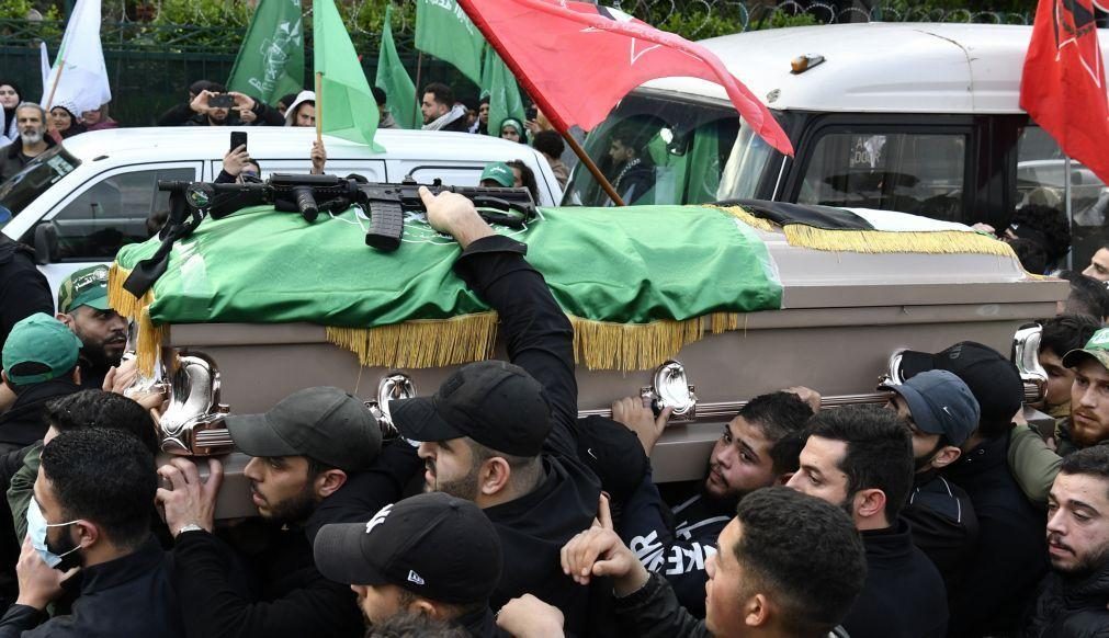 Milhares de pessoas prestam homenagem ao 'número dois' do Hamas em Beirute