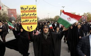 Irão: Teerão tenta relacionar EUA e Israel ao atentado reivindicado pelo Estado Islâmico