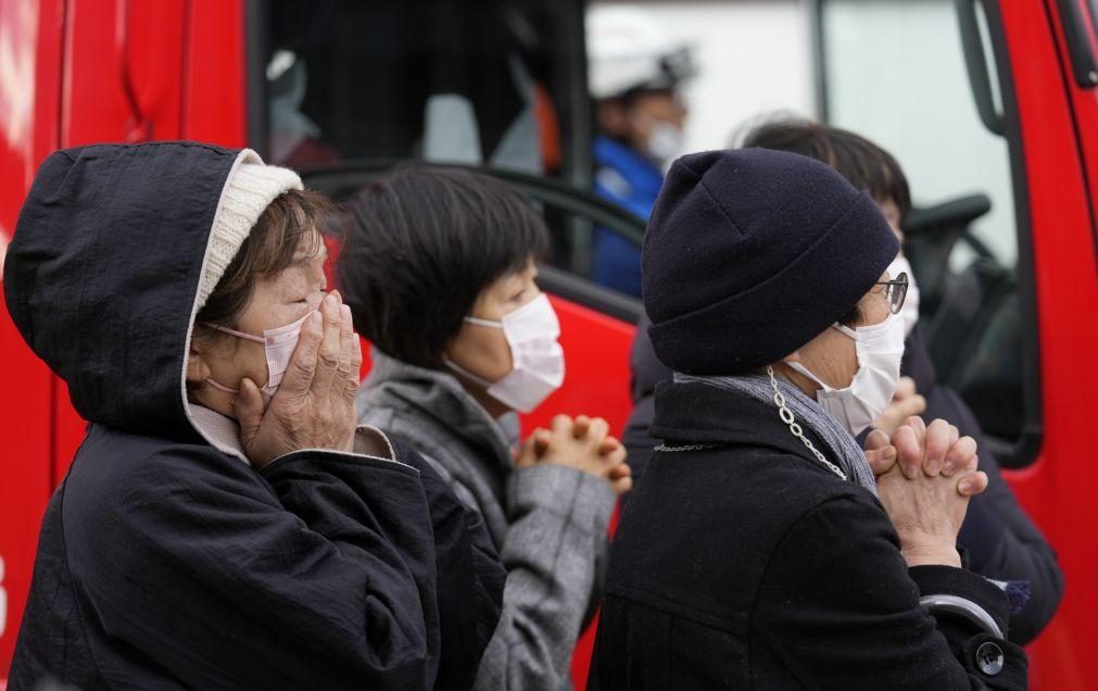 Autoridades elevam balanço de terramoto no Japão para 100 mortos