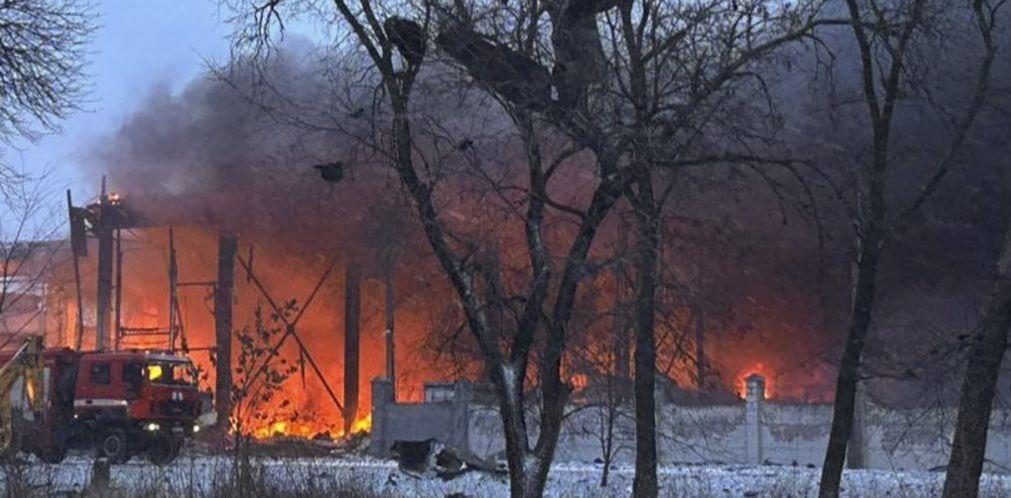 Pelo menos quatro mortos em nova vaga de ataques russos a cidades ucranianas