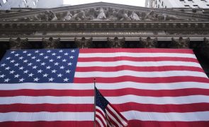 Wall Street cai depois de ter encerrado com ganhos