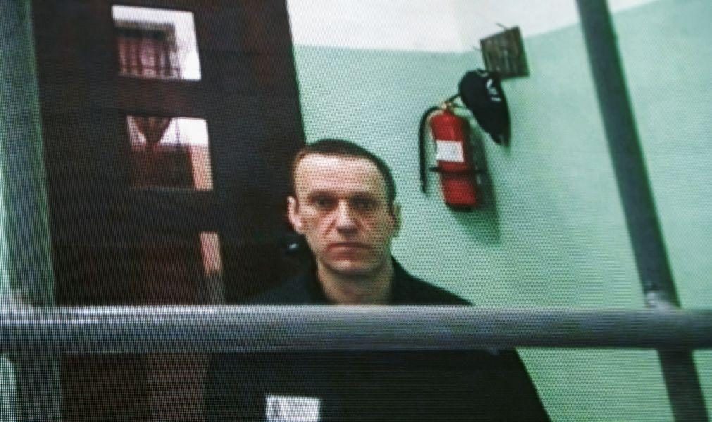 Opositor russo Alexei Navalny colocado de novo em isolamento