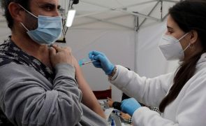 Máscaras voltam a ser obrigatórias em centros de saúde e hospitais em Espanha