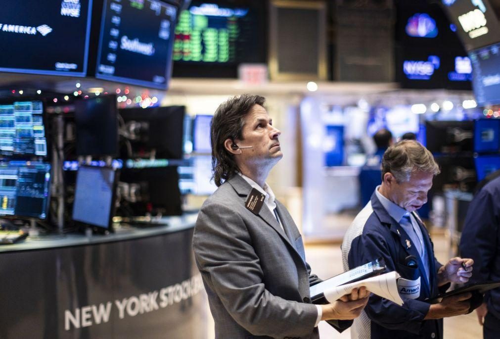 Wall Street fecha sem rumo a ponderar os primeiros resultados e as projeções
