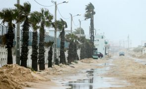 Distrito de Faro sob aviso amarelo devido à agitação marítima