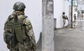 Número de reclusos mortos durante motins nas prisões do Equador sobe para três