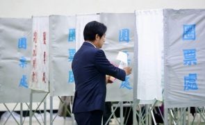 Favorito às presidenciais apela ao voto para mostrar vitalidade da democracia de Taiwan