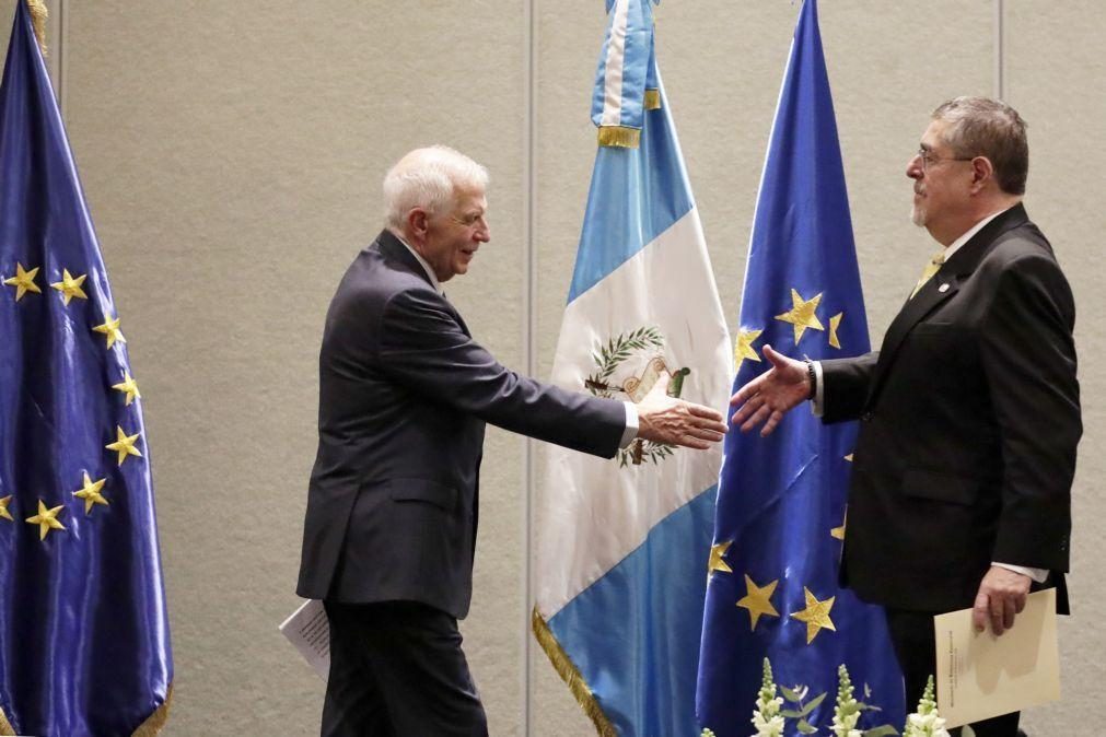 Borrell transmite apoio da UE a Arévalo antes da posse como presidente da Guatemala