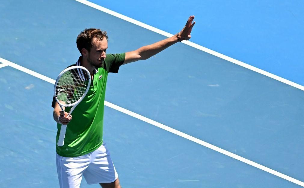 Medvedev qualifica-se para segunda ronda do Open da Austrália