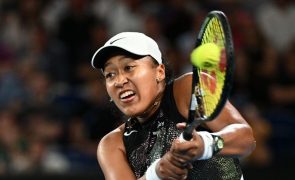 Naomi Osaka eliminada na primeira ronda do Open da Austrália por Caroline Garcia