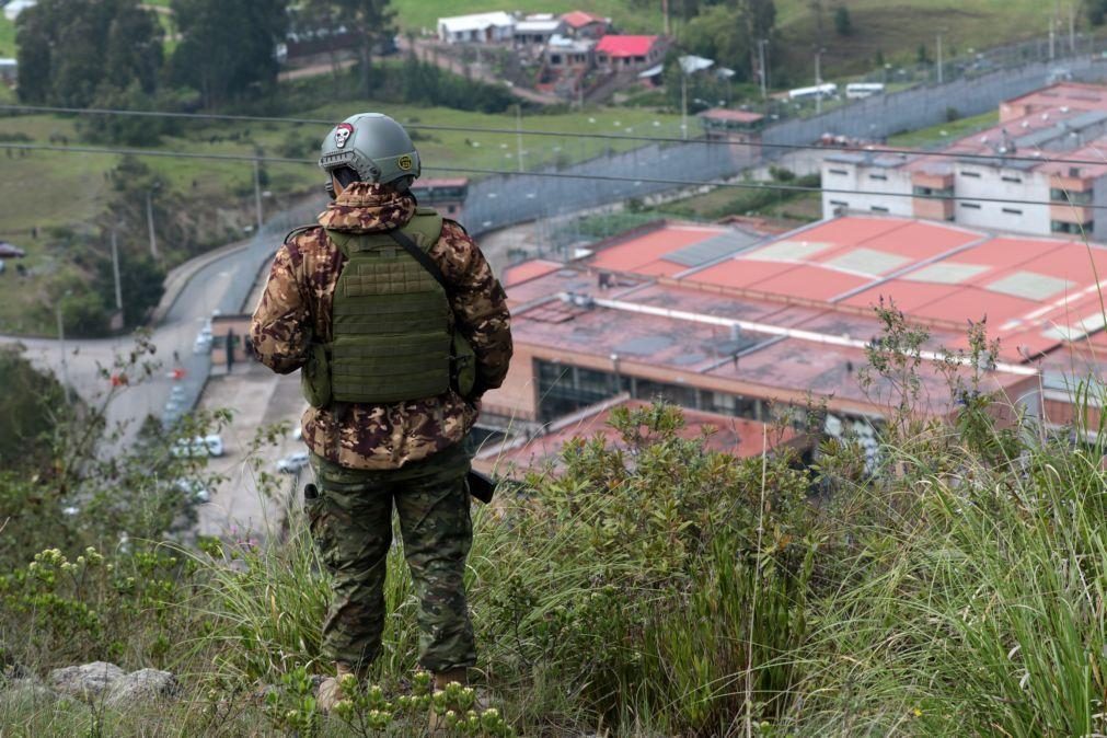 Equador precisa de mil milhões de dólares para responder à violência