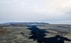 Fissuras vulcânicas abertas na Islândia deixaram de emitir lava