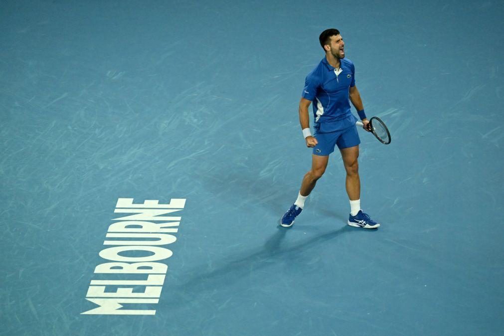 Djokovic bate Popyrin e apura-se para terceira ronda do Open da Austrália