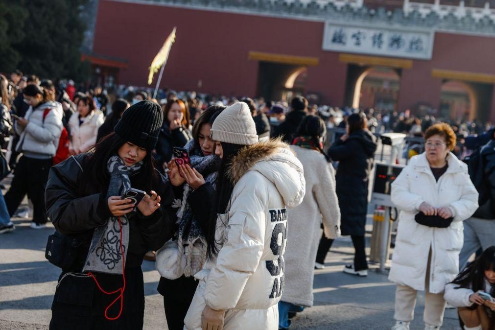 China registou 424 milhões de entradas e saídas no ano passado, 67% do nível pré-pandemia
