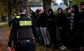 Deputados alemães aprovam leis que endurecem política migratória