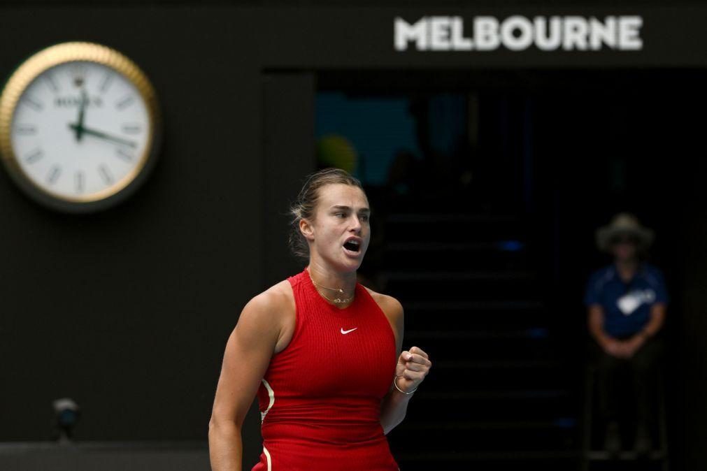 Campeã em título Sabalenka segue para os oitavos de final no Open da Austrália
