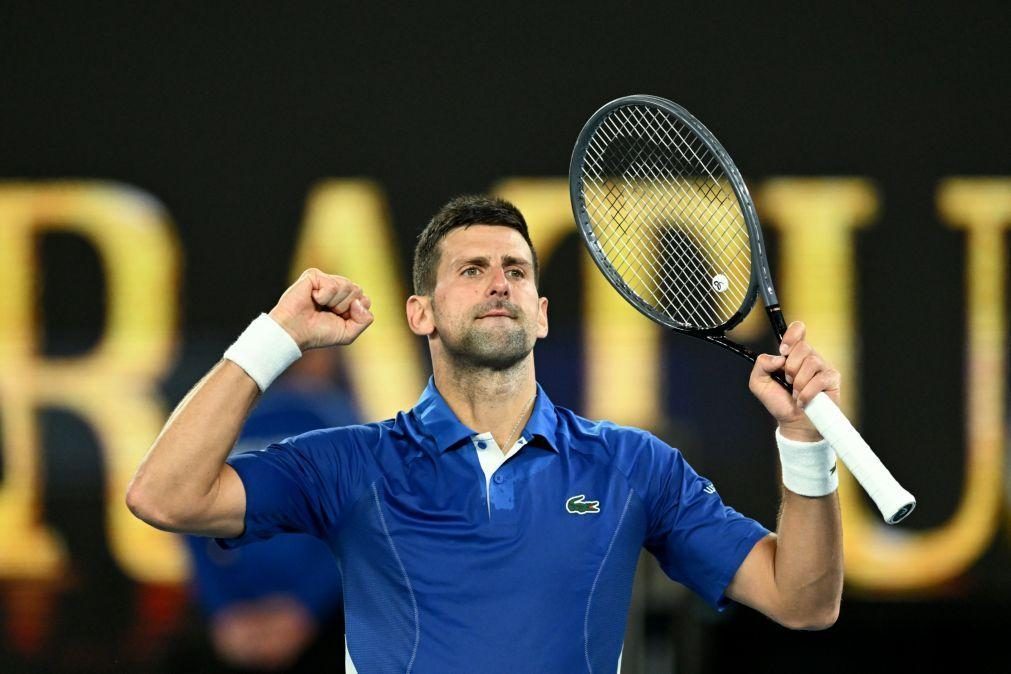 Djokovic vence Etcheverry e está nos oitavos de final do Open da Austrália