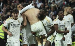 Real Madrid vira resultado frente ao Almería e sobe à liderança em Espanha