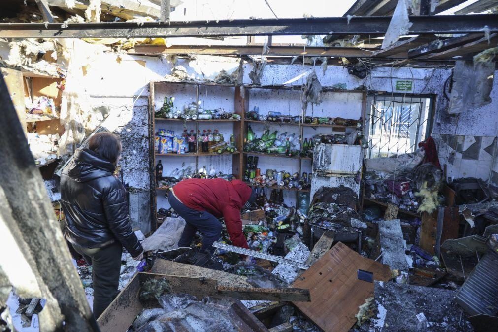Autoridades ucranianas negam ter cometido ataque a mercado em Donetsk