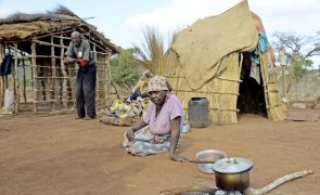 Moçambique tem 20 anos para reduzir 21 milhões em situação de pobreza para metade