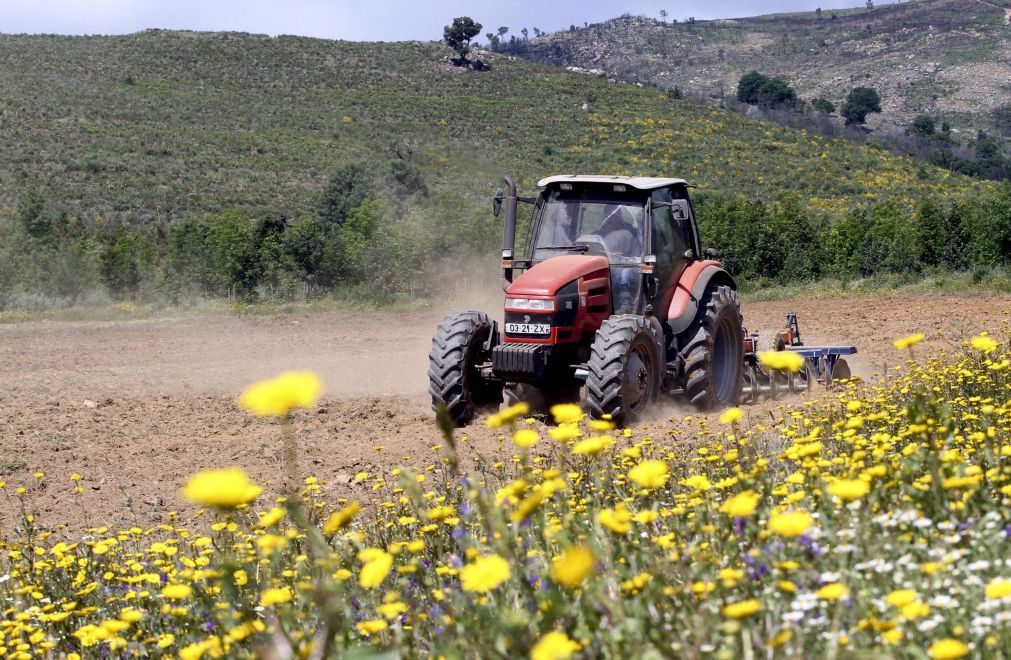 Bruxelas atribuiu mais de 2,5 mil ME de apoios excecionais ao setor agrícola na UE