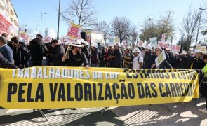 Centenas de trabalhadores da EDP protestam em Lisboa pela valorização das carreiras