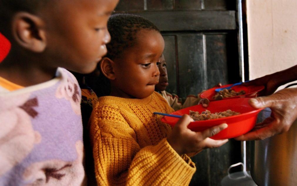 Reforçado apoio alimentar às crianças das escolas da Guiné-Bissau