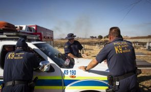 Polícia da África do Sul resgatou mais de 700 vítimas de tráfico humano em 4 meses