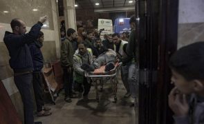 Combates em Khan Yunis deixam centenas de pacientes retidos em hospital