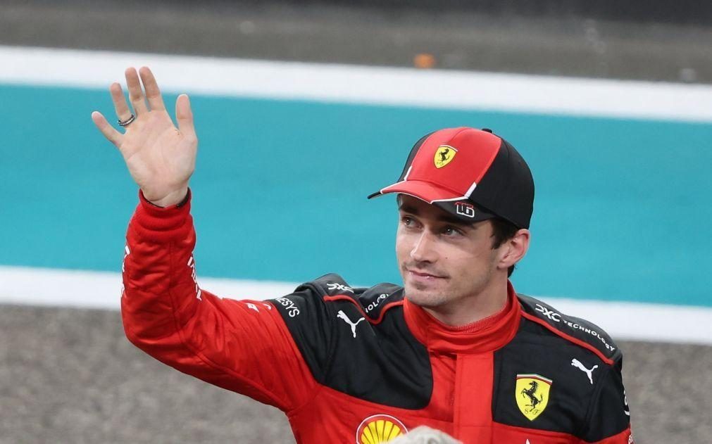Piloto de F1 Charles Leclerc renova contrato com a Ferrari