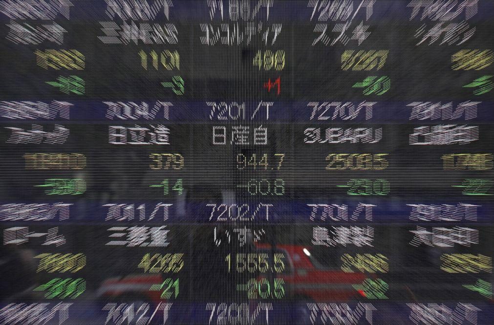 Bolsa de Tóquio abre a perder 0,63%