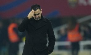 Xavi anuncia que deixa comando técnico do FC Barcelona no fim da época