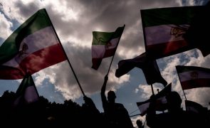 Irão executa quatro homens acusados de espionagem para Israel
