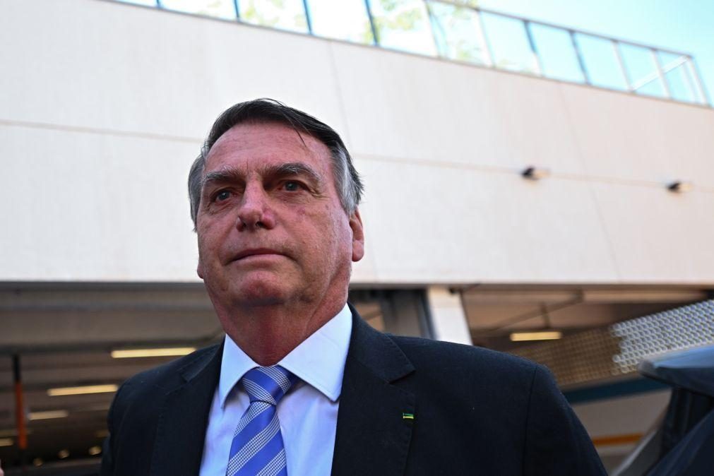 Polícia brasileira faz buscas na casa da família Bolsonaro
